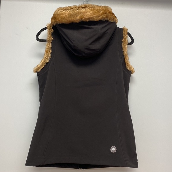 Marmot Furlong Fur-Lined Vest - Picture 2 of 4